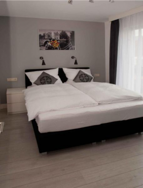 Отель Schelvis Apartments  Зандвоорт